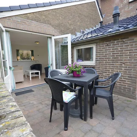 Anne's Family With Private Parking Zandvoort