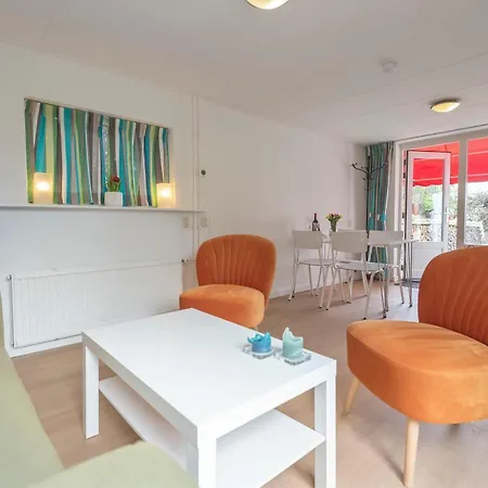 Anne's Family With Private Parking Holiday home *