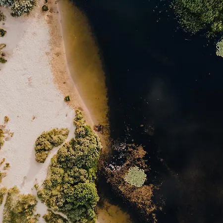 בית נופש Anne's Family With Private Parking זנדוורט