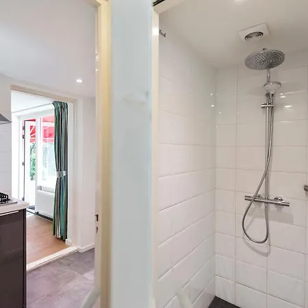 Anne's Family With Private Parking בית נופש זנדוורט