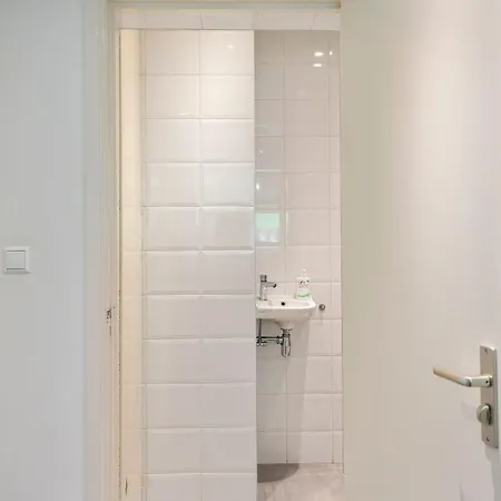 בית נופש Anne's Family With Private Parking זנדוורט