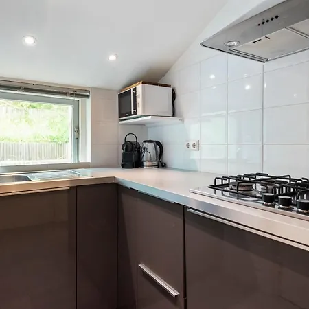 Anne's Family With Private Parking Zandvoort